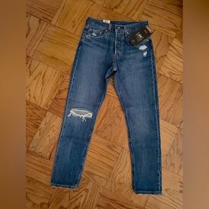 NEW Levi’s women's jeans denim Style 501 size 25x28